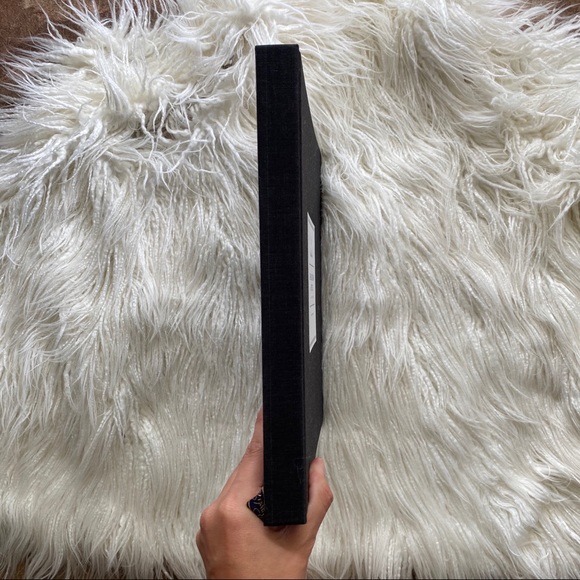 BROOKS BROTHERS “Generations of Style” decor book - Picture 14 of 16